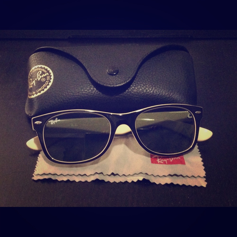 Ray-Ban Wayfarer Sunglasses